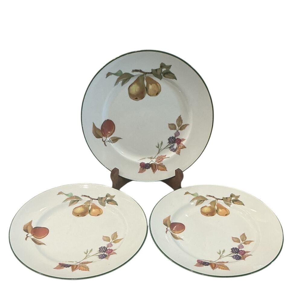 Royal Worchester Porcelain Salad Plate Evesham Vale 1986 England Country Fruit